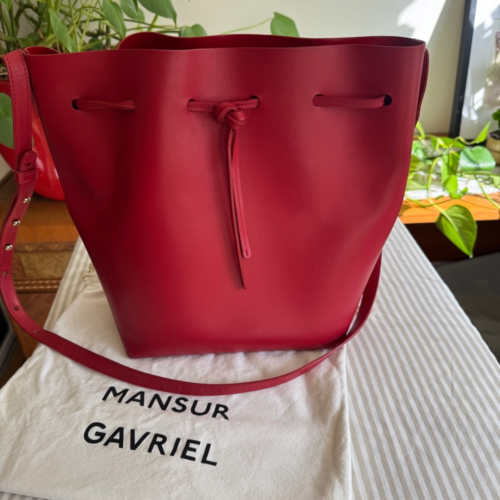 Mansur Gavriel Scarlet Shoulder Bag- Large